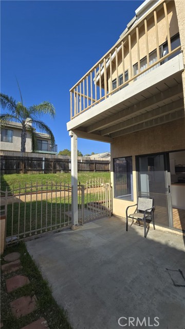 Detail Gallery Image 33 of 35 For 10387 Crossing Green Cir, Moreno Valley,  CA 92557 - 4 Beds | 2/1 Baths