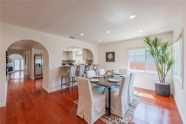 Detail Gallery Image 2 of 7 For 2103 Belmont Ln, Redondo Beach,  CA 90278 - 3 Beds | 3 Baths