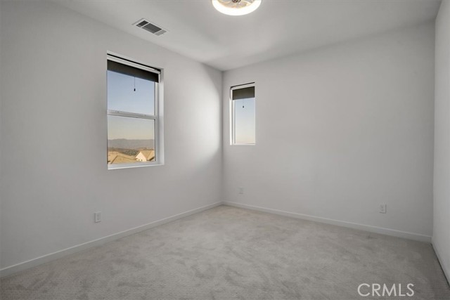 18150 Tableau Way, Saugus CA: https://media.crmls.org/medias/cd88ba36-b3bf-4eeb-9f8e-fbdb0ea505ad.jpg