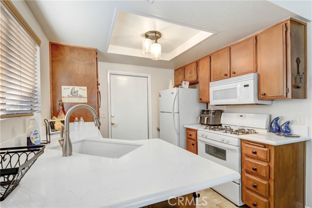 1355 Freedom Way, San Jacinto CA: https://media.crmls.org/medias/cd88c33d-e4b5-41ec-b927-7abfe2754bc9.jpg