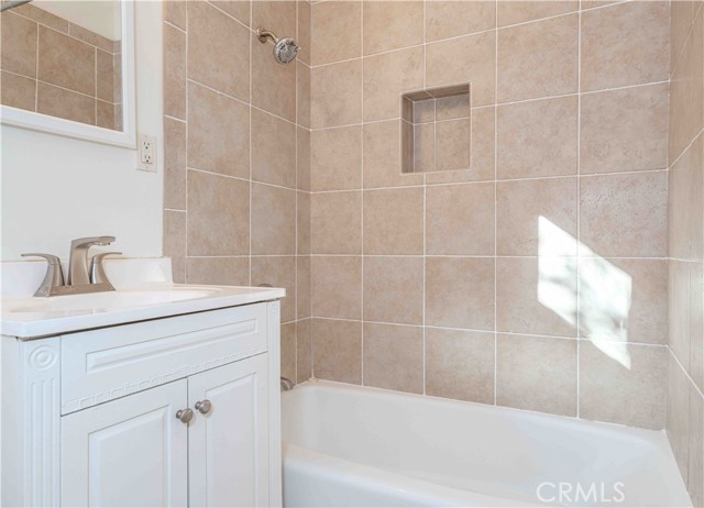 Detail Gallery Image 17 of 24 For 2371 Park Ave, Long Beach,  CA 90815 - 2 Beds | 1 Baths