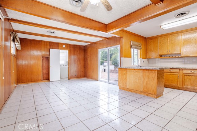 20934 Vose Street, Canoga Park CA: https://media.crmls.org/medias/cd8ad177-0876-477a-989e-4f96d6ab53c0.jpg