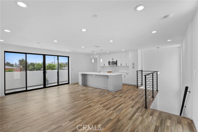 Detail Gallery Image 13 of 17 For 4136 1/4 Normal Ave #1/4,  Los Angeles,  CA 90029 - 2 Beds | 2 Baths