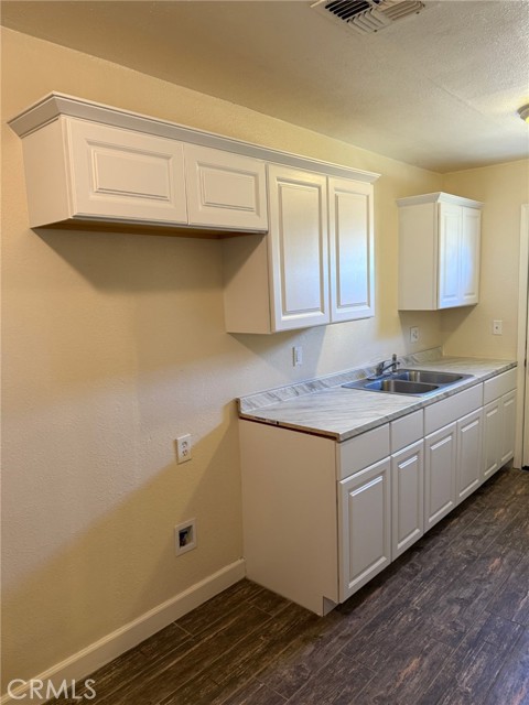 Detail Gallery Image 4 of 19 For 1318 Washington Avenue, Bakersfield,  CA 93308 - 3 Beds | 1/1 Baths