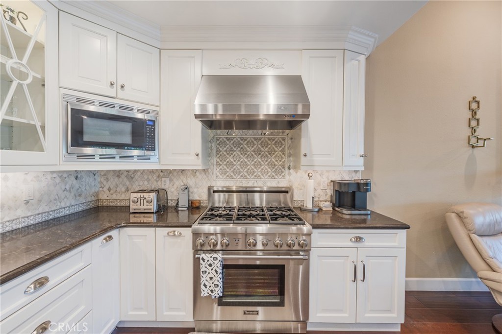 MLS #OC26158759 image #9