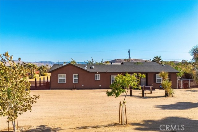 Detail Gallery Image 3 of 62 For 58685 Terra Vista Dr, Yucca Valley,  CA 92284 - 3 Beds | 2 Baths