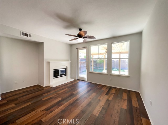 Detail Gallery Image 3 of 23 For 28745 Edenton, Temecula,  CA 92591 - 4 Beds | 2/1 Baths