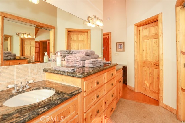 Detail Gallery Image 29 of 59 For 351 Glenwood Dr, Big Bear Lake,  CA 92315 - 4 Beds | 3/1 Baths