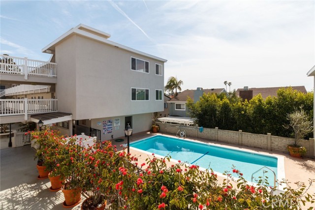 2411 Prospect, Hermosa Beach, California 90254, 2 Bedrooms Bedrooms, ,2 BathroomsBathrooms,Residential,Sold,Prospect,SB22154319