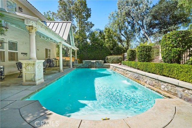 29123 Black Pine Way, Saugus CA: https://media.crmls.org/medias/cd8ff6de-3422-4538-9dcd-8f77d44b99ee.jpg