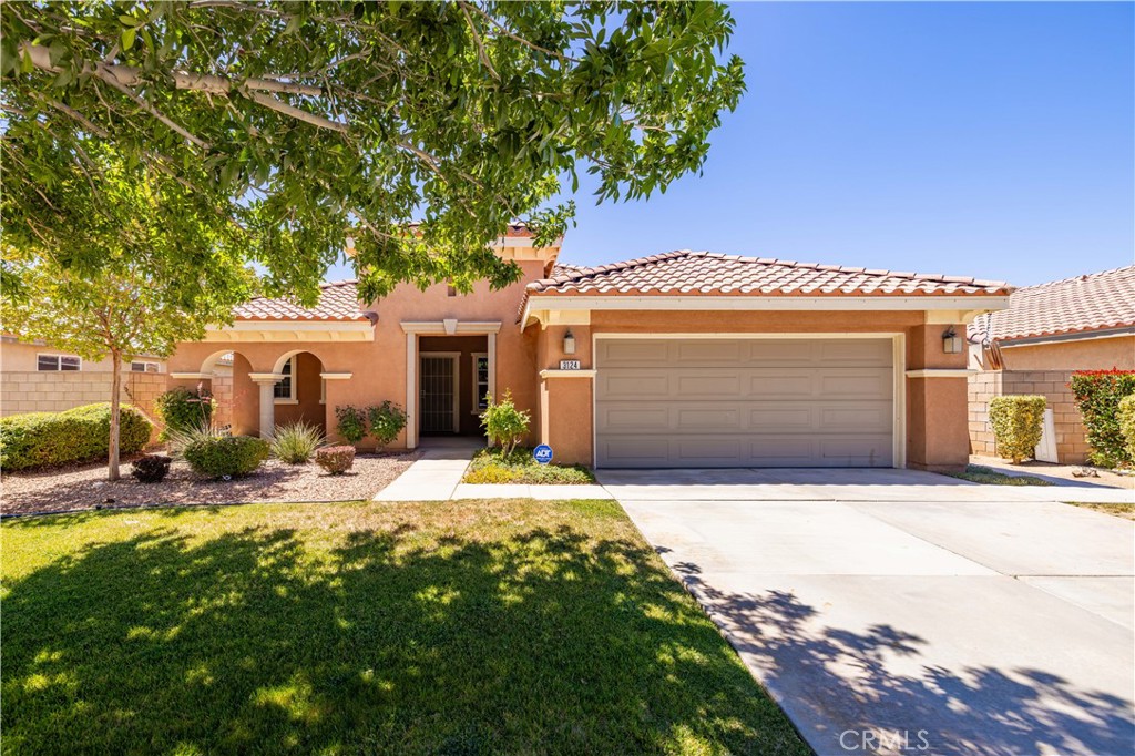 3124 E Newgrove