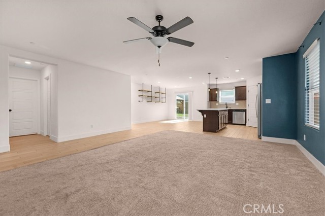 Detail Gallery Image 14 of 51 For 2520 S Spruce St, Visalia,  CA 93292 - 4 Beds | 2/1 Baths