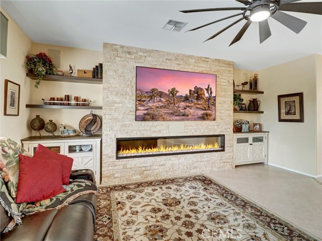 Detail Gallery Image 14 of 60 For 37498 Turnberry Isle Dr, Palm Desert,  CA 92211 - 3 Beds | 2 Baths