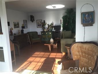 https://media.crmls.org/medias/cd9115f2-d5ec-4e55-93e4-c14a06e811e9.jpg?preset=X-Large