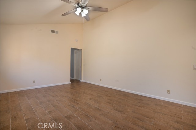 Detail Gallery Image 5 of 18 For 3114 E Avenue Q12, Palmdale,  CA 93550 - 2 Beds | 2 Baths