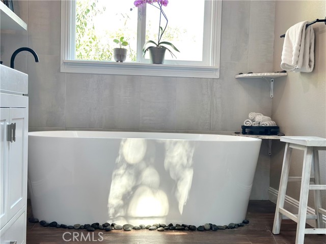 Detail Gallery Image 12 of 23 For 20462 Pine Rd, Trabuco Canyon,  CA 92679 - 3 Beds | 3 Baths