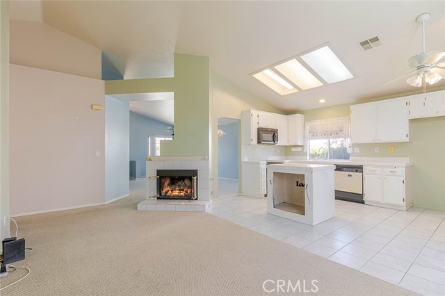 Detail Gallery Image 11 of 42 For 39764 Milan Dr, Palmdale,  CA 93551 - 4 Beds | 2 Baths