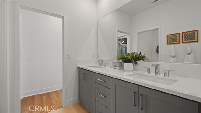 Detail Gallery Image 28 of 43 For 29519 Corte Azulejo, Valencia,  CA 91354 - 5 Beds | 4/1 Baths