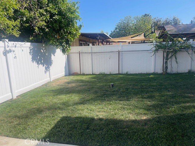 7519 Amigo Avenue, Reseda CA: https://media.crmls.org/medias/cd93a765-e4a3-47c4-ac6e-3f36429cd583.jpg