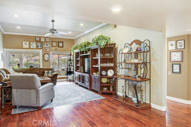 5521 Via La Mesa, Laguna Woods CA: https://media.crmls.org/medias/cd942c15-c931-4eb0-b906-7434a4de8999.jpg