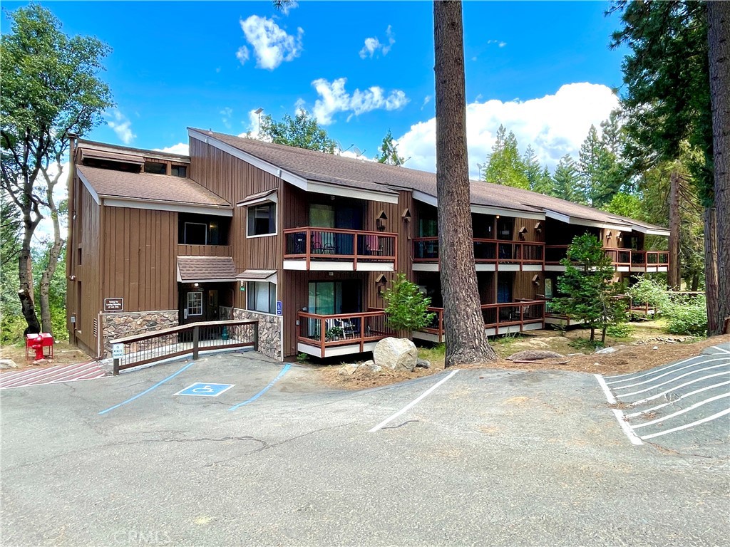 7540 Henness Circle, Yosemite, CA 95389