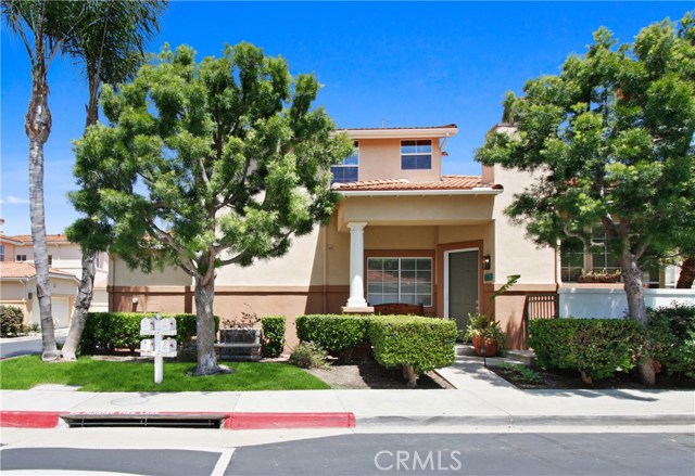 27893 Camino Del Rio San Juan Capistrano, California Surrounded by the hills of San Juan Capistrano rich with history and entertainment galore -Hiking, biking, golfing, restaurants, sightseeing and the Harbor of Dana Point with beach and boating activities. Highly upgraded 2 bed 2 1/2 bath home with a large gorgeous loft that serves as 3rd bedroom. Well equipped chef's kitchen with 6 burner commercial range, wine bar seating and great tropical yard for relaxing. High end furnishing throughout. Relax in the air bubble bath after an adventurous day! Gated community with 2 car garage. This home is meticulously maintained. Community pool with a full gym for your use.
