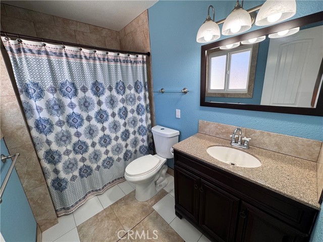 417 Fenoak Drive, Barstow CA: https://media.crmls.org/medias/cd9523b5-6a70-46c7-a0b7-14f4c49469e2.jpg