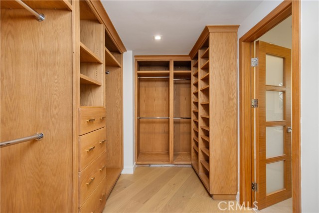 Detail Gallery Image 17 of 53 For 1430 La Perla Ave, Long Beach,  CA 90815 - 4 Beds | 3/1 Baths