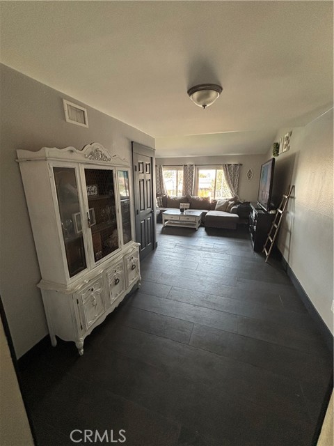 Detail Gallery Image 8 of 31 For 1408 via Del Rio, Corona,  CA 92882 - 3 Beds | 1/1 Baths