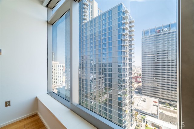 1155 South Grand Avenue, Los Angeles CA: https://media.crmls.org/medias/cd953d41-db75-4d11-827a-a52cde8bcc7e.jpg