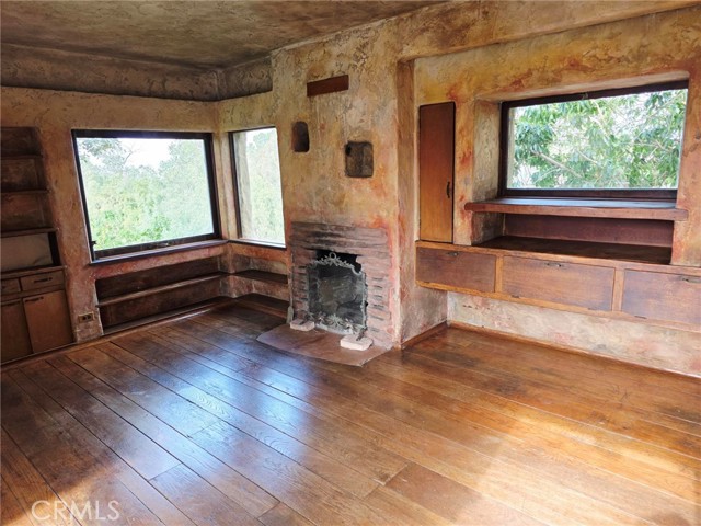1403 Avon Park, Los Angeles CA: https://media.crmls.org/medias/cd956a77-d0d4-4407-a2b6-ef5384d34f27.jpg