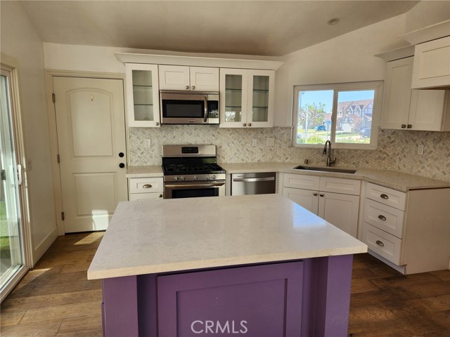 Detail Gallery Image 2 of 37 For 186 S Birchwood St, Anaheim,  CA 92808 - 3 Beds | 2 Baths