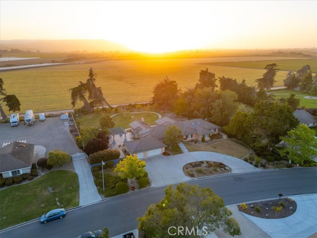 Detail Gallery Image 28 of 31 For 4385 Kapalua Dr, Santa Maria,  CA 93455 - 5 Beds | 3/1 Baths