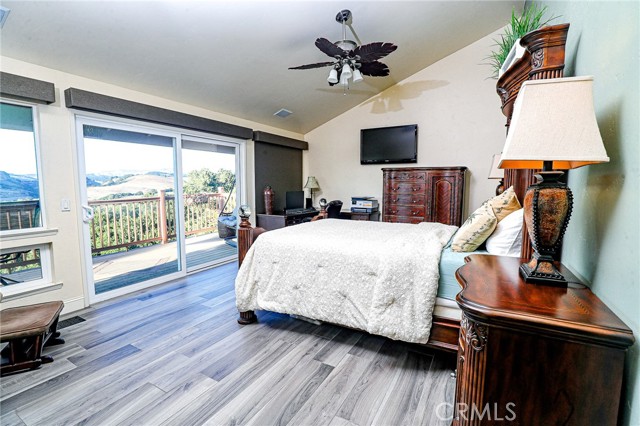 Detail Gallery Image 3 of 17 For 280 Coral Ct #1,  Pismo Beach,  CA 93449 - 1 Beds | 1 Baths