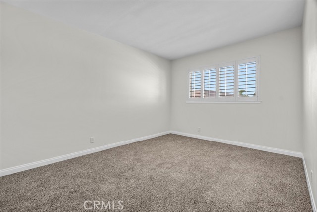 Image 19 of 29 For 4107 Larwin Avenue
