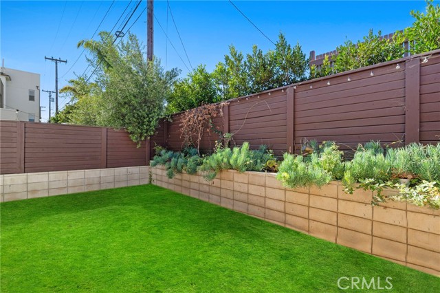 Detail Gallery Image 6 of 21 For 1273 Westreef, Costa Mesa,  CA 92627 - 3 Beds | 2/2 Baths