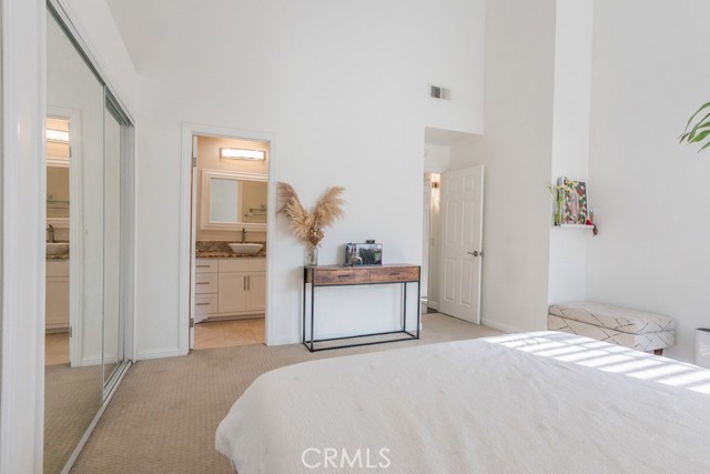Detail Gallery Image 19 of 38 For 18213 Flynn Dr #132,  Canyon Country,  CA 91387 - 2 Beds | 2 Baths