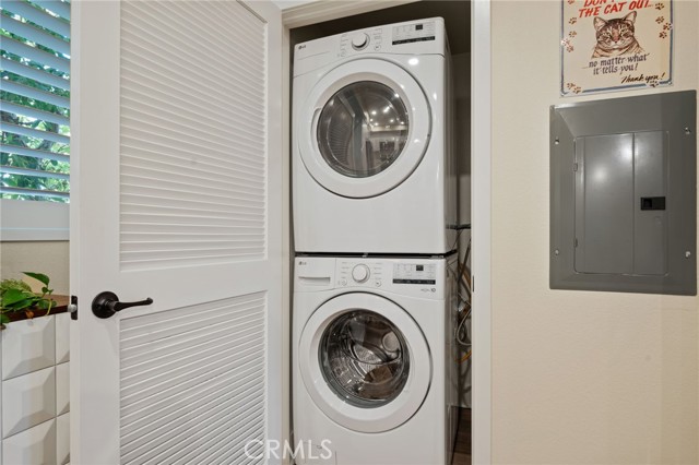 Detail Gallery Image 21 of 27 For 44 Coronado St #202,  Ventura,  CA 93001 - 2 Beds | 2/1 Baths