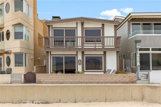 8 The Strand, Hermosa Beach, California 90254, 2 Bedrooms Bedrooms, ,2 BathroomsBathrooms,Residential,Sold,The Strand,SB21119175