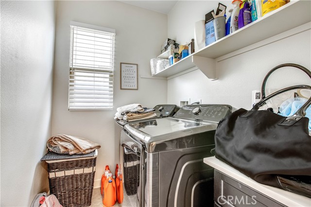 15730 Moonflower Avenue, Chino CA: https://media.crmls.org/medias/cd980ad7-30f5-4402-a041-50c60b235255.jpg