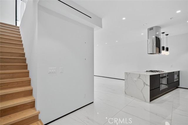 Detail Gallery Image 2 of 30 For 1253 N Sweetzer #3,  West Hollywood,  CA 90069 - 2 Beds | 2/1 Baths