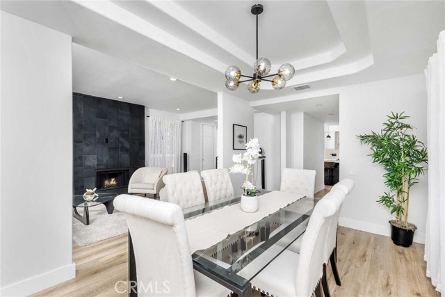 5923 Etiwanda Avenue, Tarzana CA: https://media.crmls.org/medias/cd984621-72ea-4322-9afc-ef3e1963a2b5.jpg