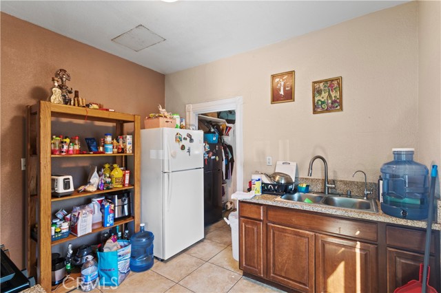 Detail Gallery Image 11 of 20 For 19310 Ambassador Ave, Corona,  CA 92881 - 2 Beds | 2 Baths