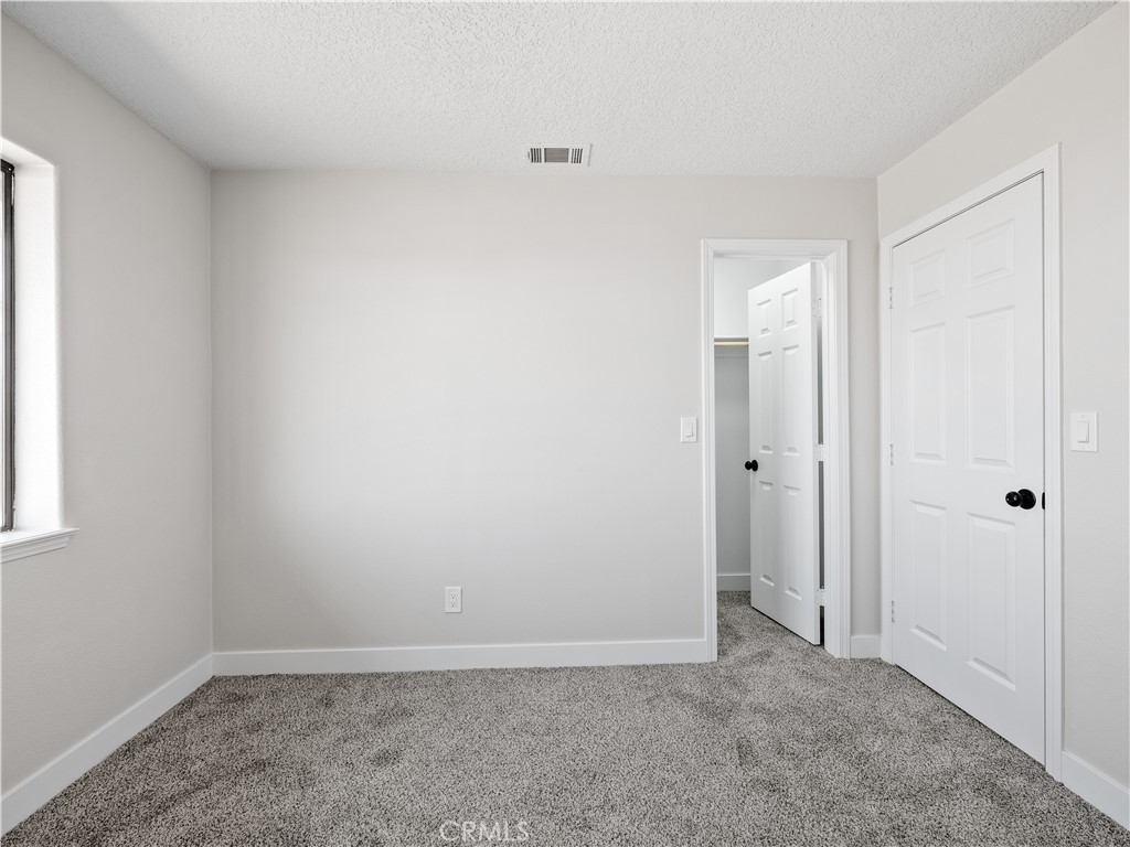 https://media.crmls.org/medias/cd991f44-26e2-48b0-8624-1a2e63fcefd7.jpg?preset=X-Large