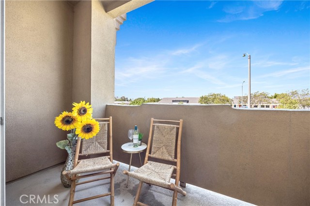 Image 7 of 31 For 2802 Green River Road 101