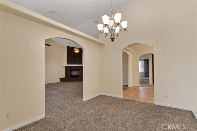 Detail Gallery Image 13 of 36 For 22032 Flathead Rd, Apple Valley,  CA 92307 - 3 Beds | 2 Baths