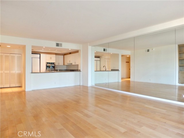 Detail Gallery Image 9 of 46 For 850 E Ocean Bld #203,  Long Beach,  CA 90802 - 2 Beds | 2 Baths