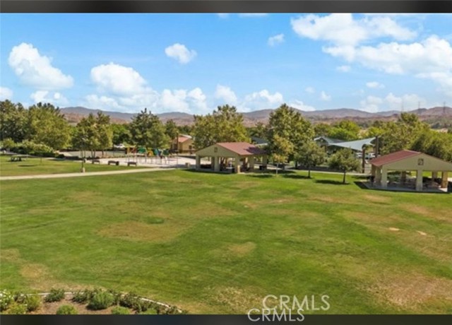 28618 Jardineras dr, Valencia CA: https://media.crmls.org/medias/cd9a8a03-518b-4a64-8375-8d81913b8327.jpg