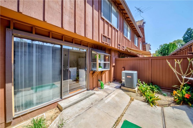 Detail Gallery Image 19 of 28 For 1443 Dalmatia Dr, San Pedro,  CA 90732 - 3 Beds | 2/1 Baths