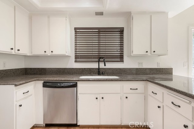 Detail Gallery Image 6 of 30 For 9926 Highland Ave, Rancho Cucamonga,  CA 91737 - 3 Beds | 2/1 Baths